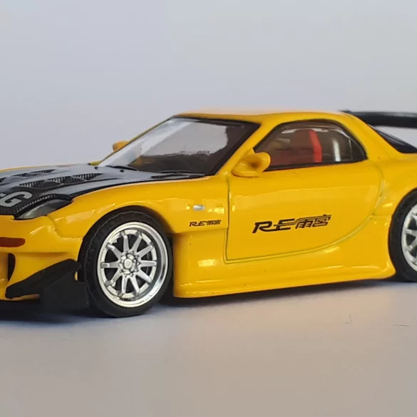1;64 Pop Race Ɛ̃fini RX 7 1