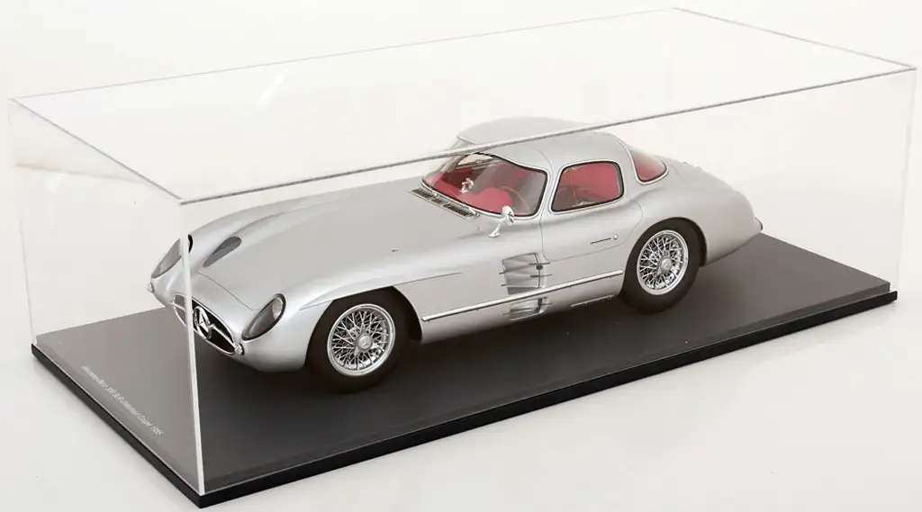 12Schuco ProR MB 300 SLR Uhlenhaut Coupé 1955 3
