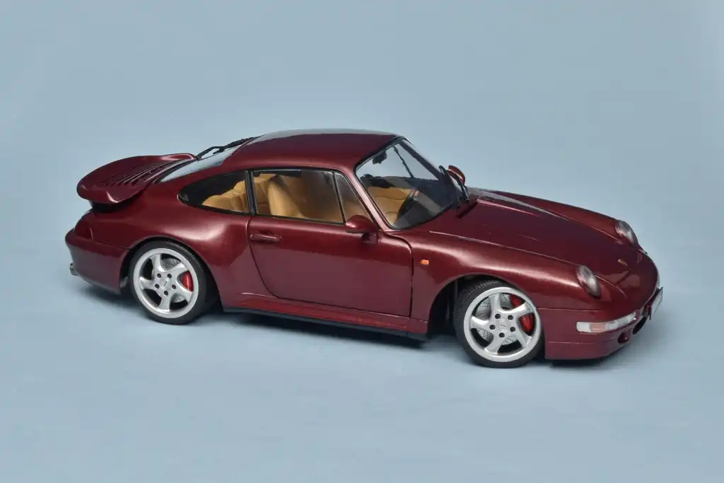 18solido Porsche 911 (993) Turbo 1997 3