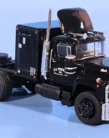 INT.Brekina 87.Rubber Duck(1)