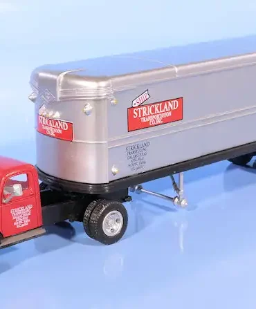 INT.CMW 87.Chevrolet 41 '46 truck(1)