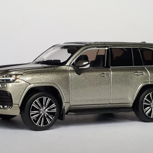 1;64 Hobby Japan Lexus LX Executive 1