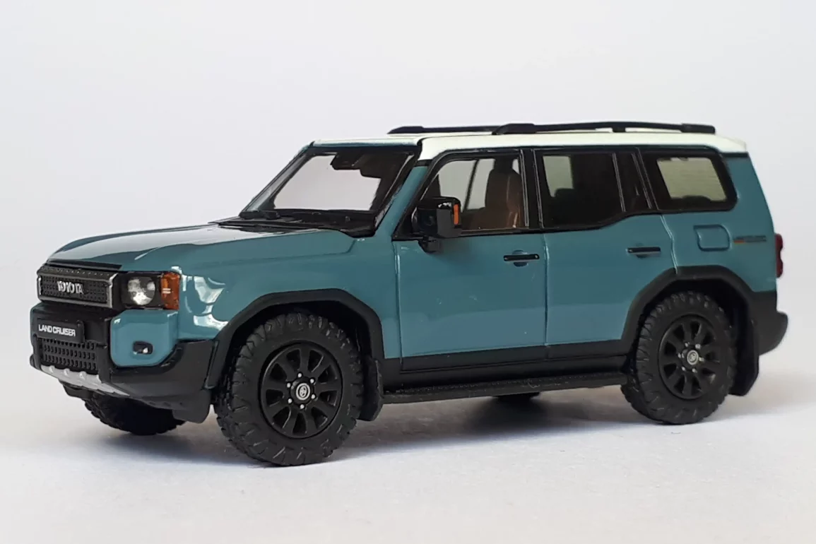 1;64 Hobby Japan Toyota Land Cruiser First Edition 1