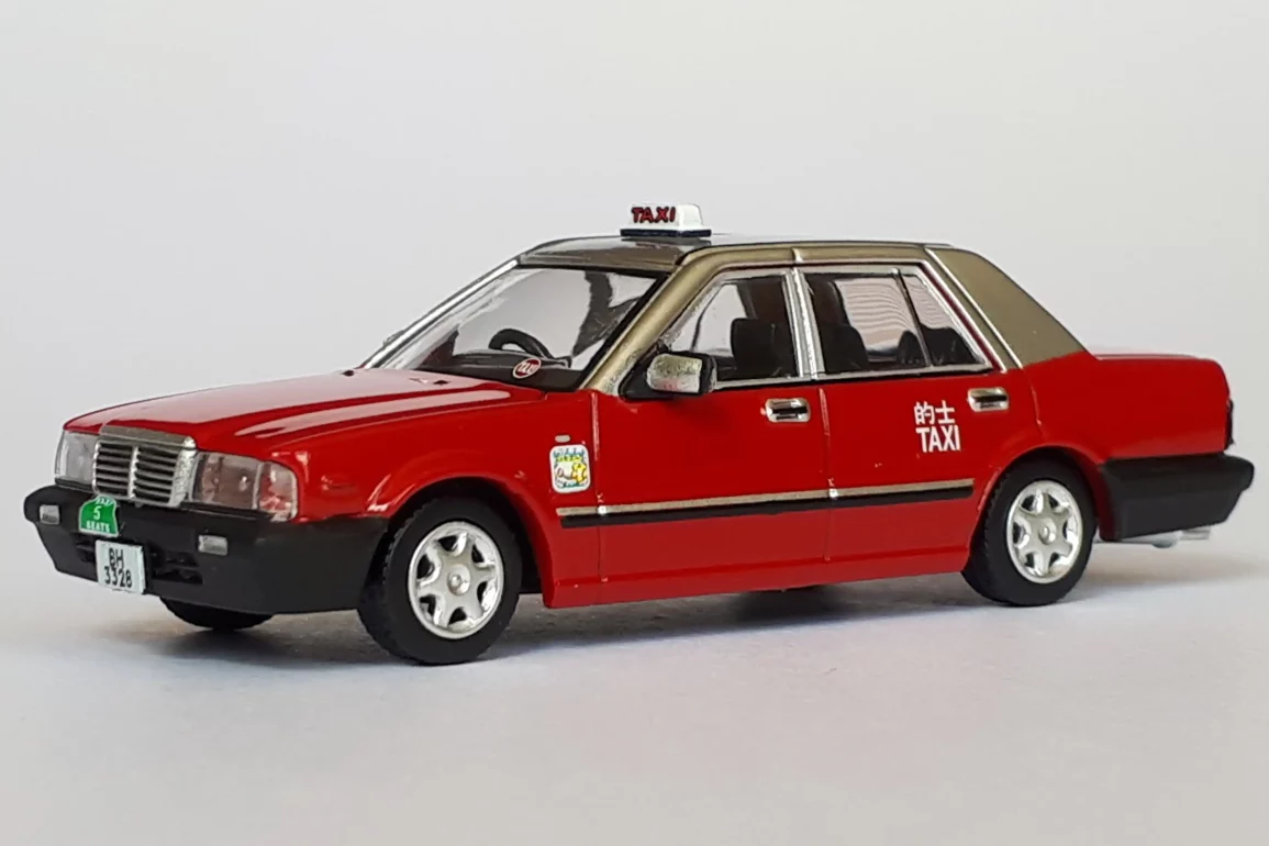 1;64 Tiny Nissan Cedric 1