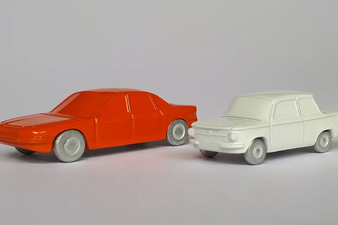 1;76 Officina 942 NSU Prinz 4 & NSU Ro 801