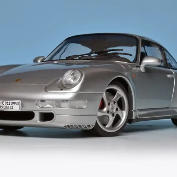 18solido Porsche 911 993 Carrera 4S 1996 1