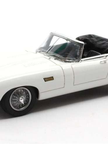 43Matrix Jaguar E type Frua Roadster (wit)
