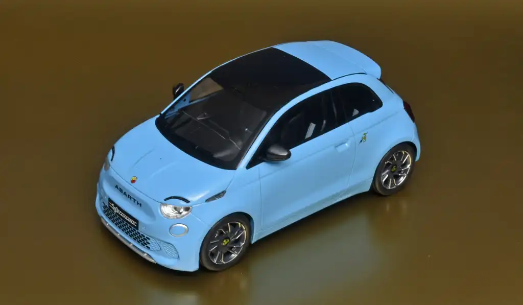 18MCG Fiat 500e Abarth 2024 3