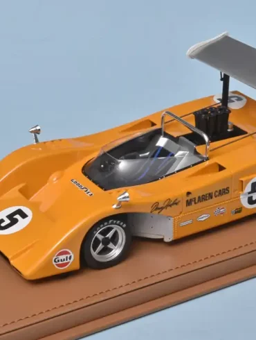 18Tecnomodel McLaren M8B CanAm 1969 Hume 1