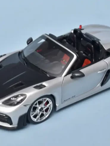 18norev Porsche 718 Spyder RS Weissach Package 2023 1