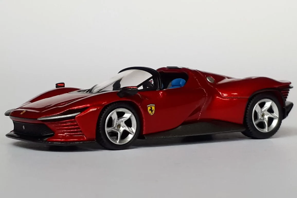 1;64 BBR Ferrari Daytona SP3 1