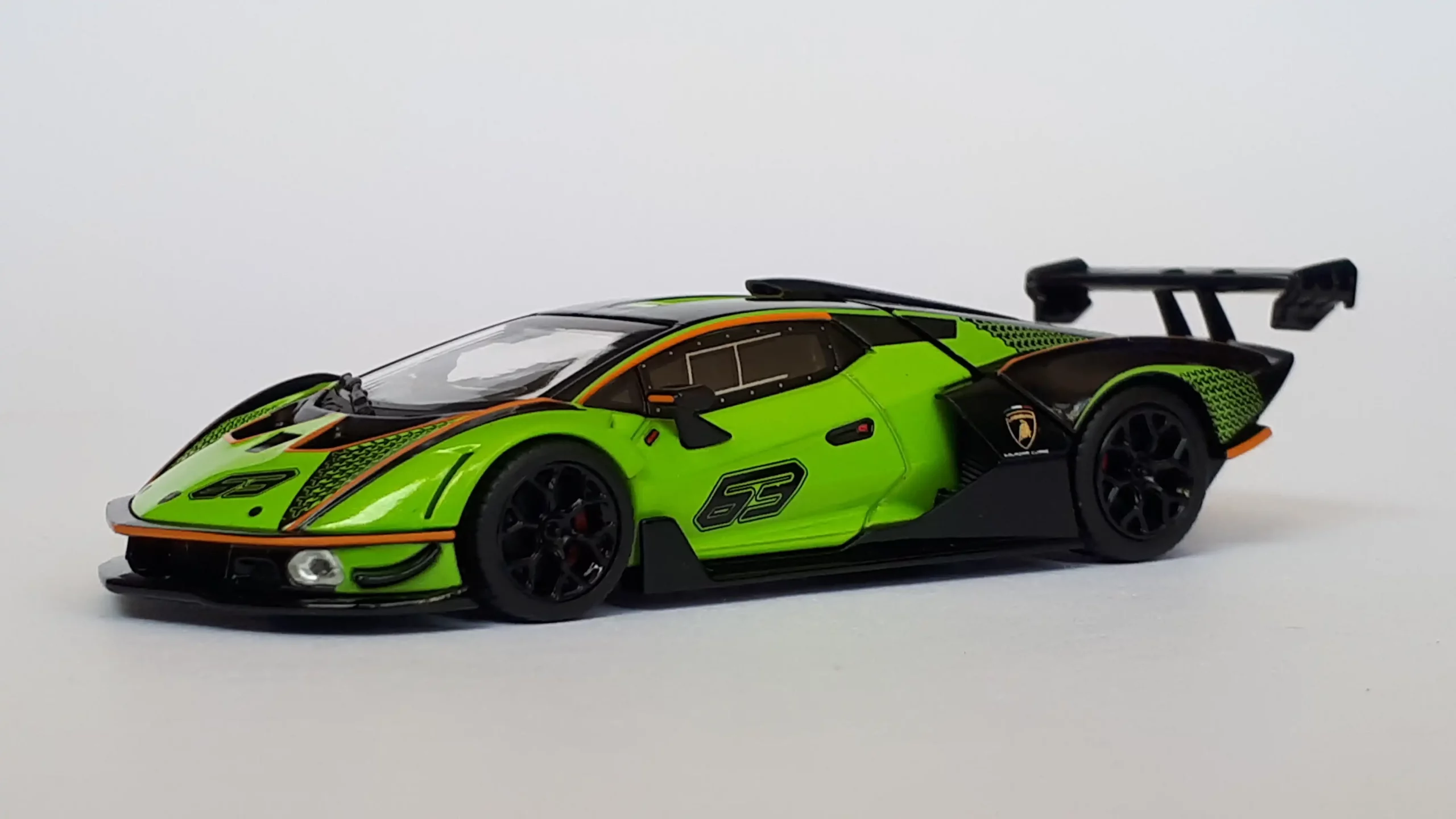 Indrukwekkende Lamborghini van Hung Hing