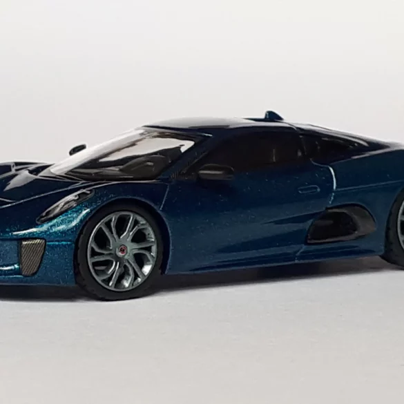 1;64 Mini GT Jaguar C X75 1