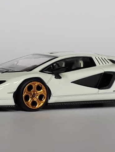 1;64 Pop Race Lamborghini Countach LPI 800 4 1