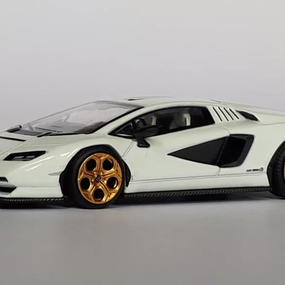 1;64 Pop Race Lamborghini Countach LPI 800 4 1