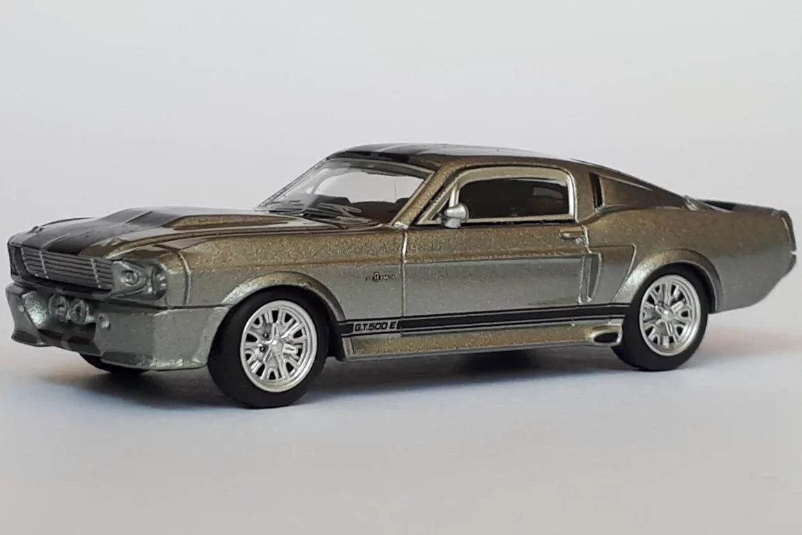 1;64 Pop Race Shelby GT500E 1