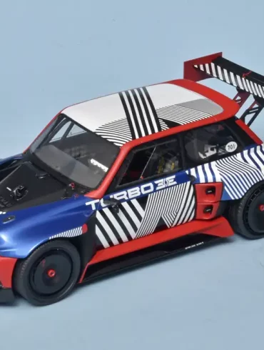 18OttOm Renault 5 Turbo 3E E Tech 2023 1
