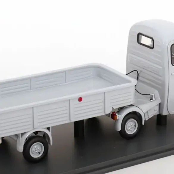 18Schuco Pro.R Piaggio Vespa Pantero 1964 2