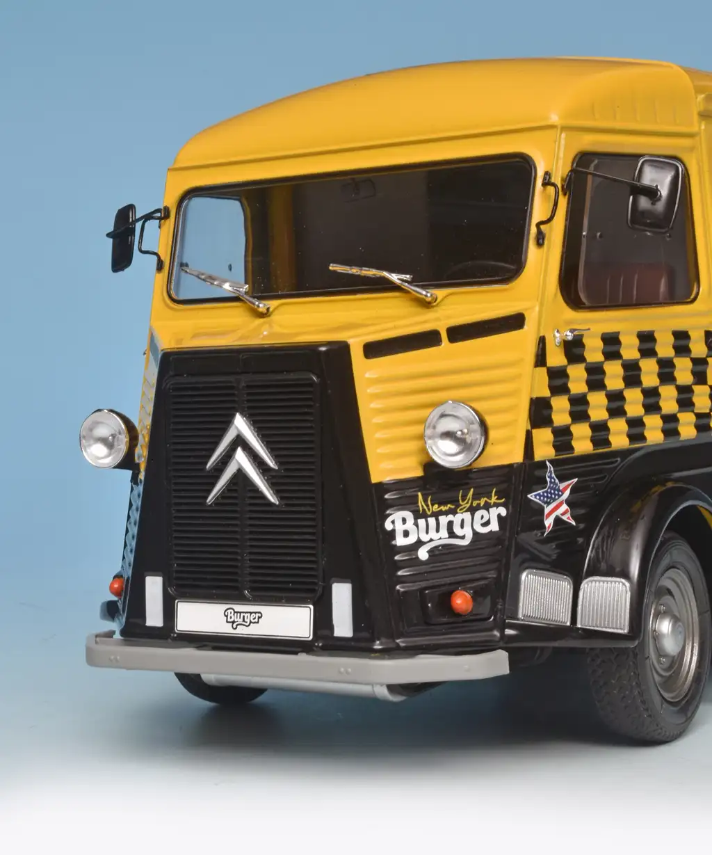 18solido Citroën HY 1969 Burger 3