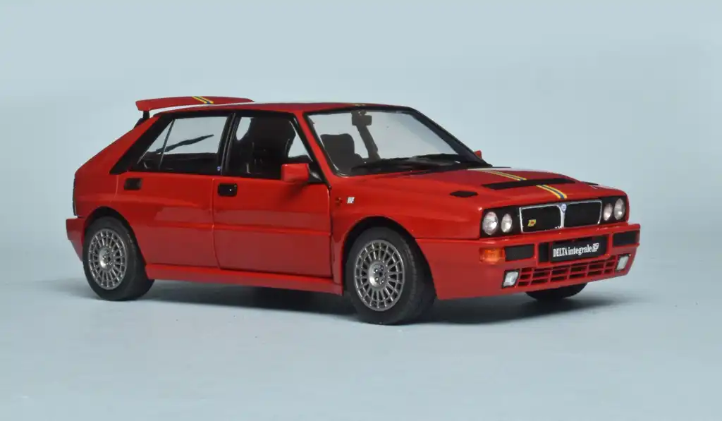 18solido Lancia Delta HF 1995 1
