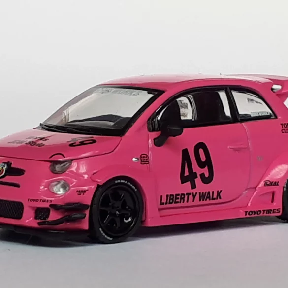 1;64 Mini GT Abarth 595 1