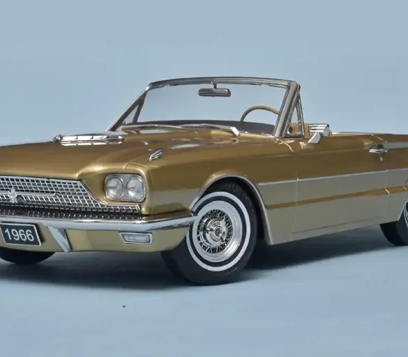 18KK Scale Ford Thunderbird Conv 1966 1