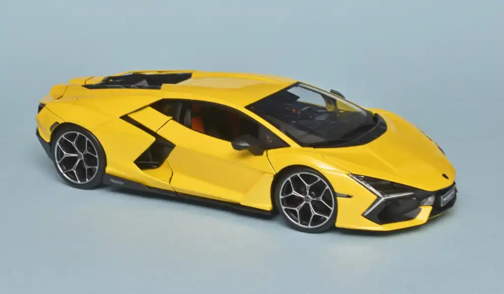 18maisto Lamborghini Revuelto 2023 1