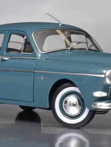 18norev Renault Fregate 1