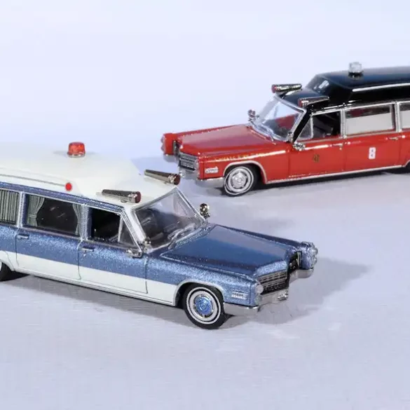 INT.Brekina 87.Cadillac Miller Meteor ambu(1)