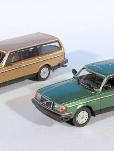 INT.Minichamps 87.Volvo 240GL(1)