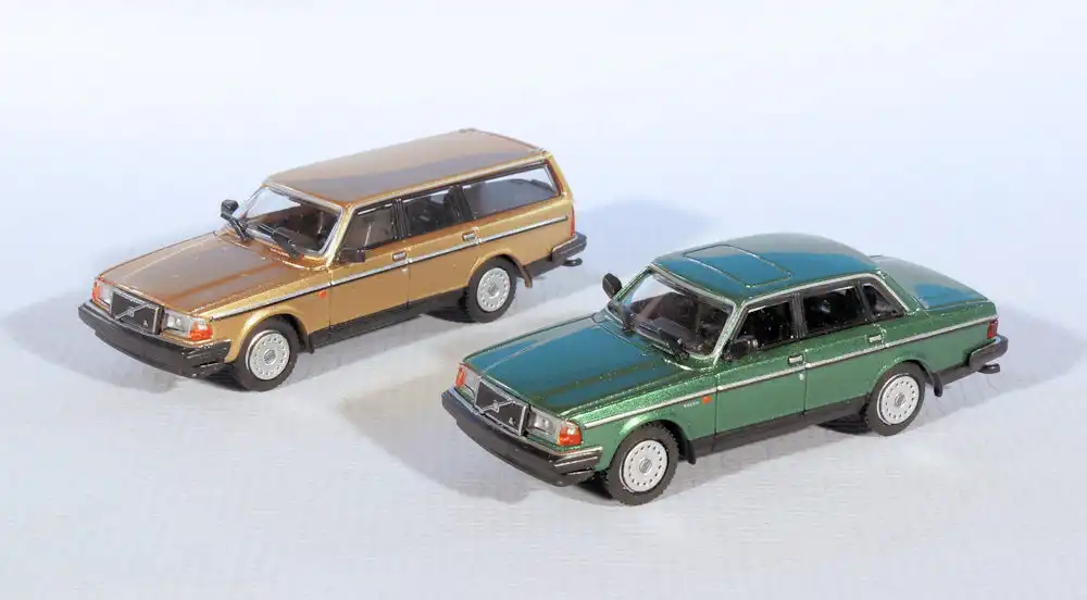 INT.Minichamps 87.Volvo 240GL(1)