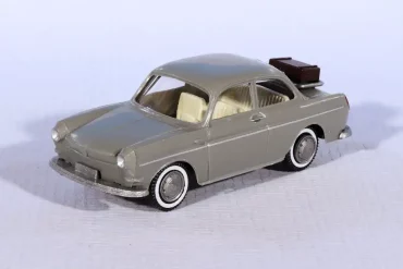 INT.Wiking 87.VW 1600 koffer(1)