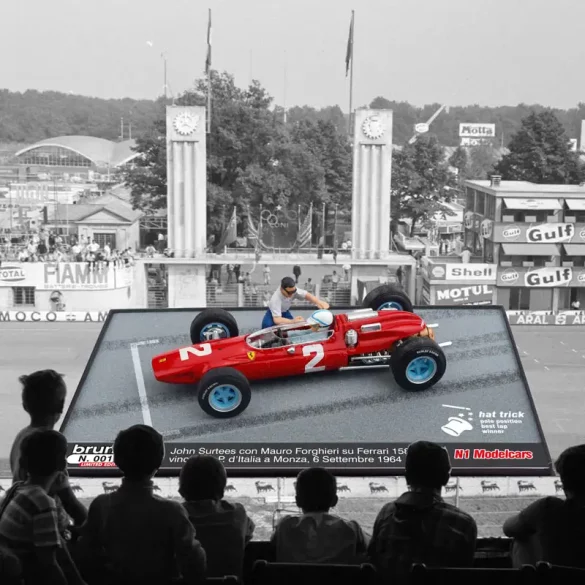 Openingsfoto 43Brumm Ferrari 156 John Surtees Mauro Forghieri