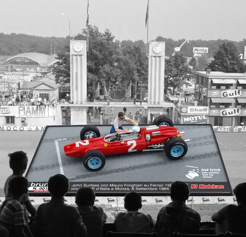 Openingsfoto 43Brumm Ferrari 156 John Surtees Mauro Forghieri