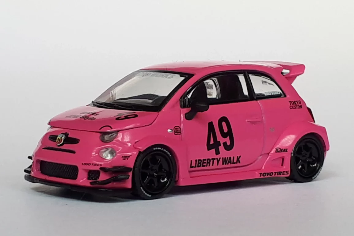 1;64 Mini GT Abarth 595 1