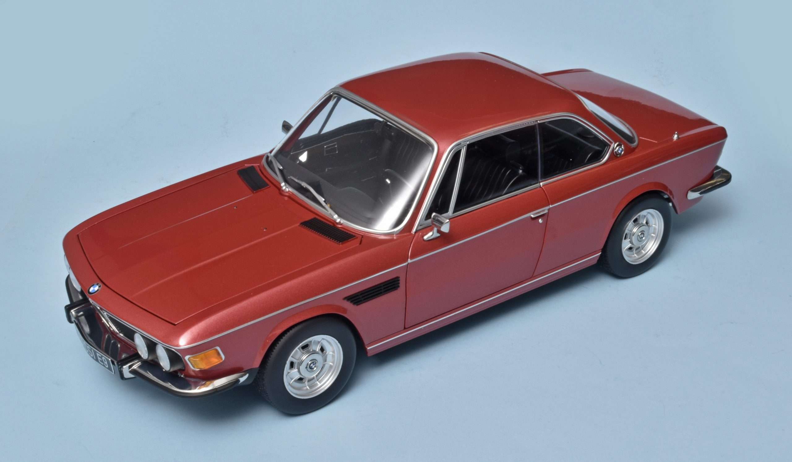 12KK Scale BMW 3.0 CSi E9 1971 2 12KK Scale BMW 3.0 CSi E9 1971 2