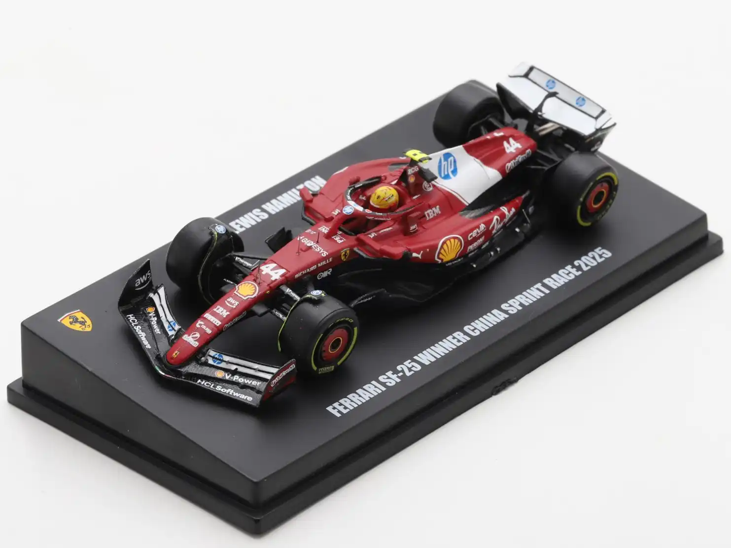 1;64 Looksmart Ferrari SF 25 1