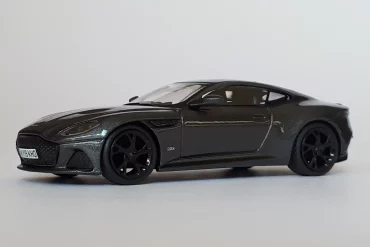 1;64 Mini GT Aston Martin DBS Superleggera 1