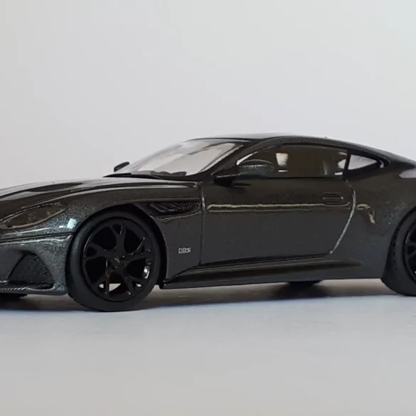 1;64 Mini GT Aston Martin DBS Superleggera 1