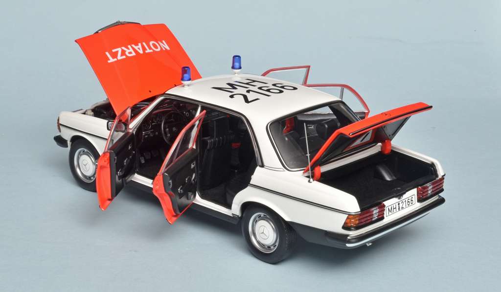 18norev MB MB 200 W123 1984 Notarzt 4 18norev MB MB 200 W123 1984 Notarzt 4