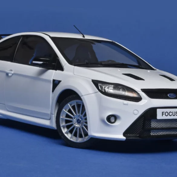 18solido Ford Focus RS Plus MK2 2009 1