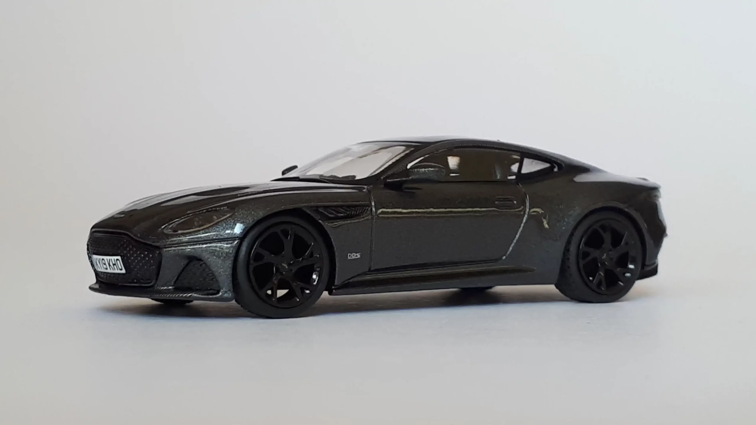 DBS, Aston Martin DBS