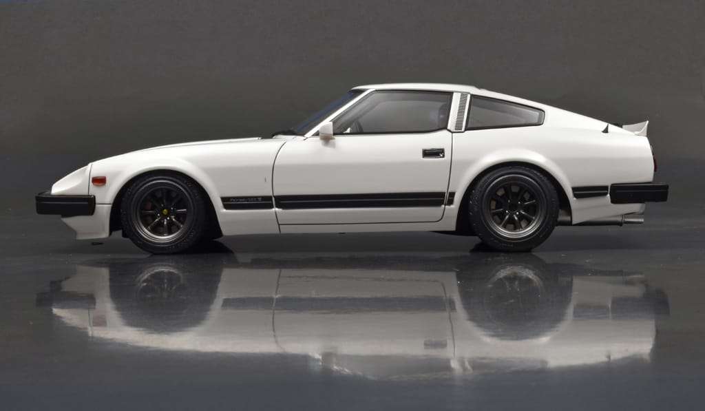 18IgnitionM Nissan FAirlady Z 1975 1 18IgnitionM Nissan FAirlady Z 1975 1