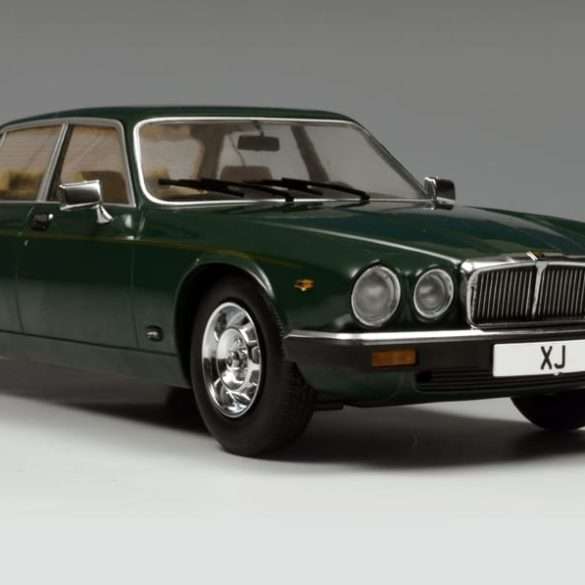18MCG Jaguar XJ6 1979 1