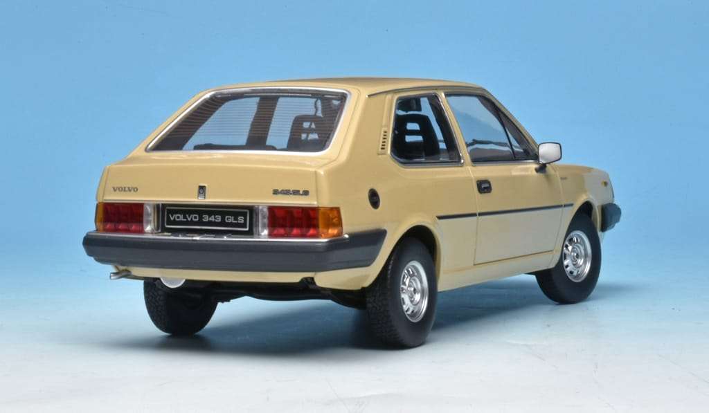 18Triple9 Volvo 343 GLS 1982 2 18Triple9 Volvo 343 GLS 1982 2