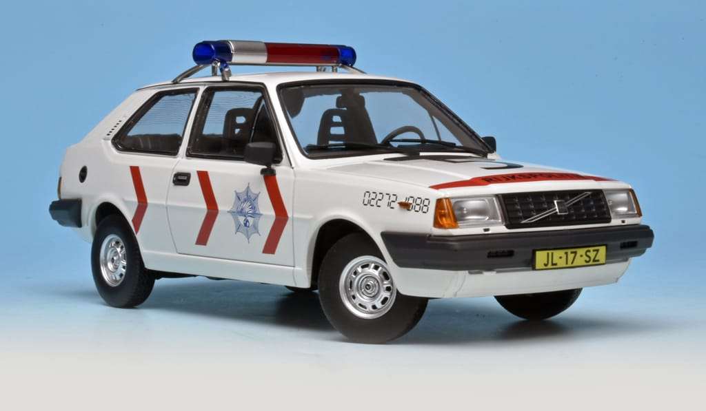 18Triple9 Volvo 343 politie 1982 2 18Triple9 Volvo 343 politie 1982 2