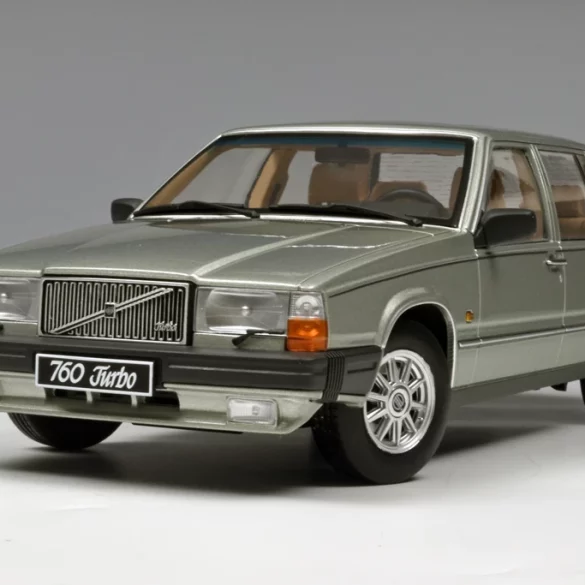 18Triple9 Volvo 760 1985 1