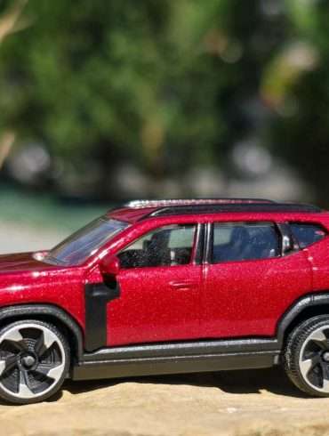 3 inch Majorette Dacia Duster 2