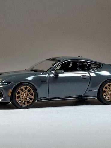 1;64 GreenLight Ford Mustang GT 1