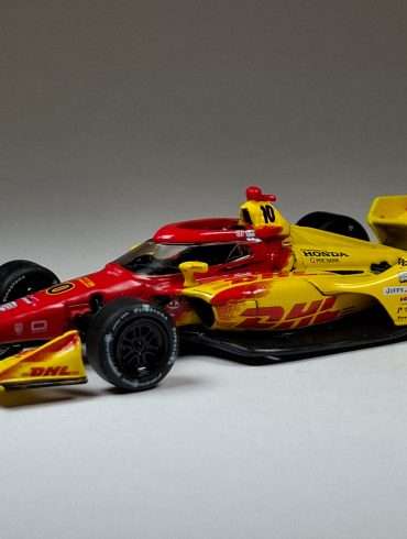 1;64 Ixo Dallara DW12 Honda 1